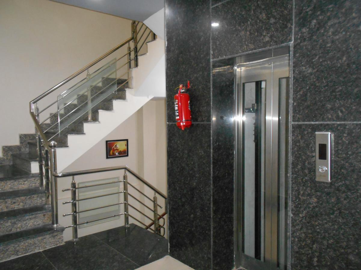 Friends & Restaurant Hotel 2*